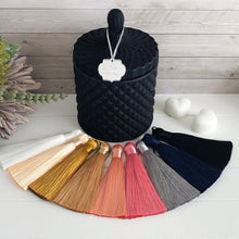 Load image into Gallery viewer, Raindrop Wax Melt Vessel - Matte Black