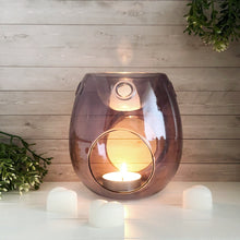 Load image into Gallery viewer, This elegant wax melt burner is the perfect addition to any modern home. Made from glass, each piece is handblown and designed to release fragrance throughout your home at the ideal temperature to produce the optimum scent throw.