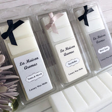 Load image into Gallery viewer, Made with love, our cruelty-free, vegan wax is hand-poured to create smooth and creamy melts that are both highly scented and long-lasting. Our five-piece snap bars are available in our full range of fragrances, packaged in recycled materials and dressed with a mini bow.