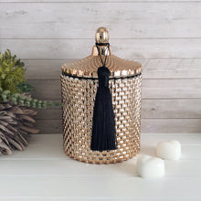 Load image into Gallery viewer, This raindrop patterned wax melt vessel with classic french-top lid adds a touch of elegance to any room. The french chic lid helps to seal in scent and improve wax shelf life, which makes them ideal for holding your wax melts alongside your wax melt burner.