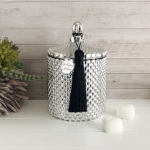 Load image into Gallery viewer, This raindrop patterned wax melt vessel with classic french-top lid adds a touch of elegance to any room. The french chic lid helps to seal in scent and improve wax shelf life, which makes them ideal for holding your wax melts alongside your wax melt burner.