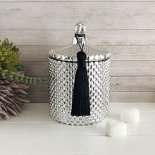 Load image into Gallery viewer, This raindrop patterned wax melt vessel with classic french-top lid adds a touch of elegance to any room. The french chic lid helps to seal in scent and improve wax shelf life, which makes them ideal for holding your wax melts alongside your wax melt burner.